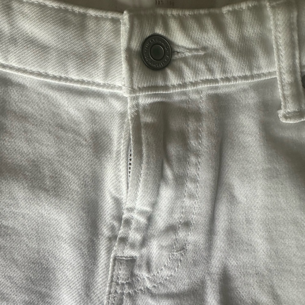 White Cut Off Short size 6/28 - Picture 2 of 10